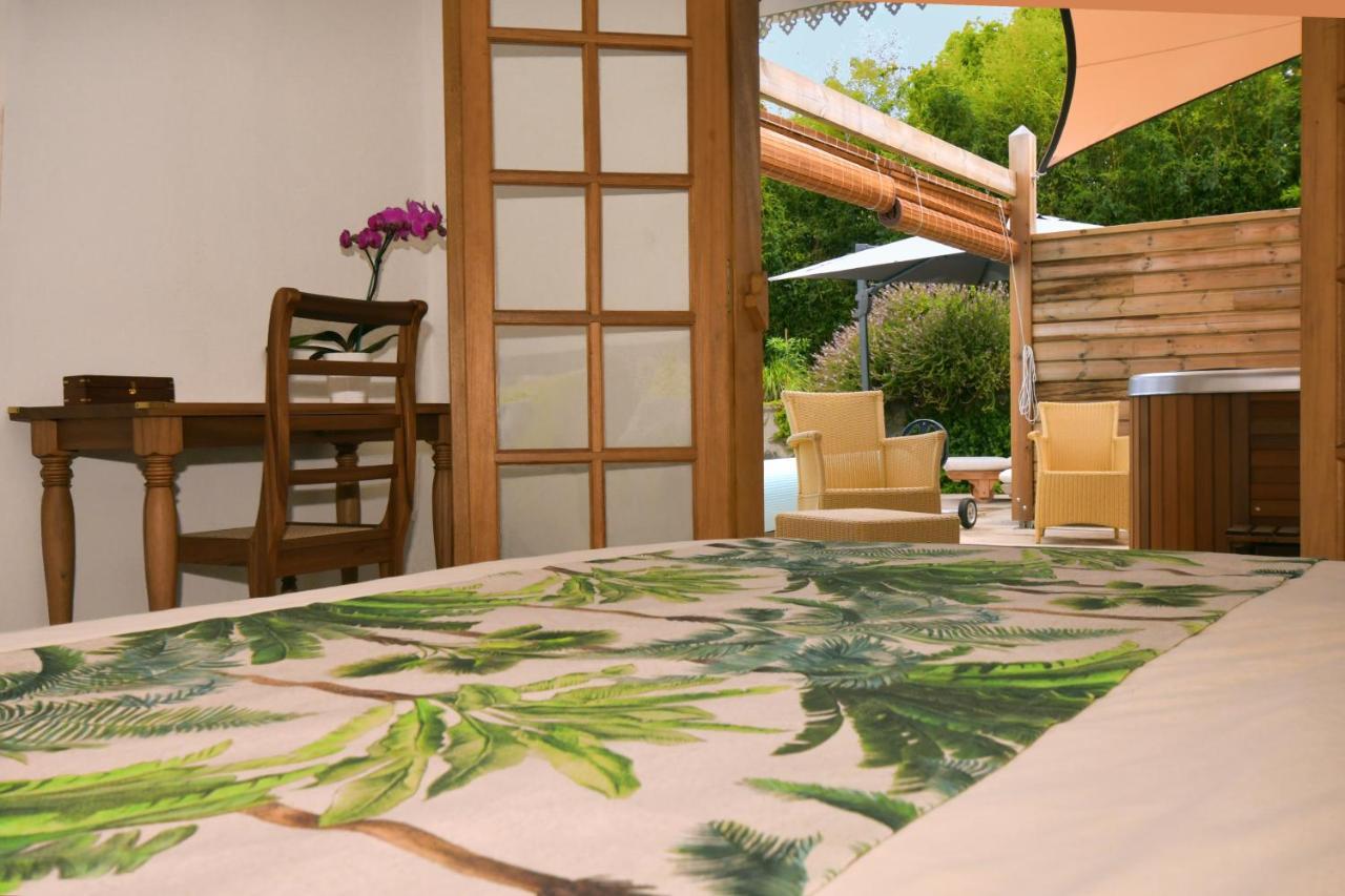 Le Jacaranda Du Guillaume Bed & Breakfast Le Guillaume Ngoại thất bức ảnh